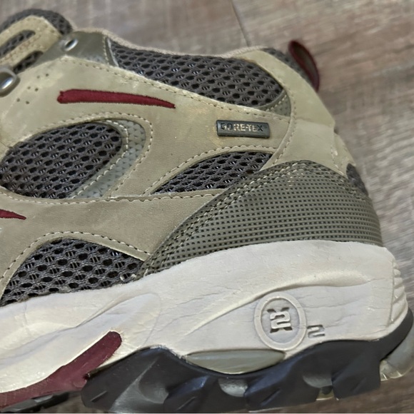 The North Face Gore-Tex weatherproof hiking ankle boots women's size 10 - Picture 11 of 13